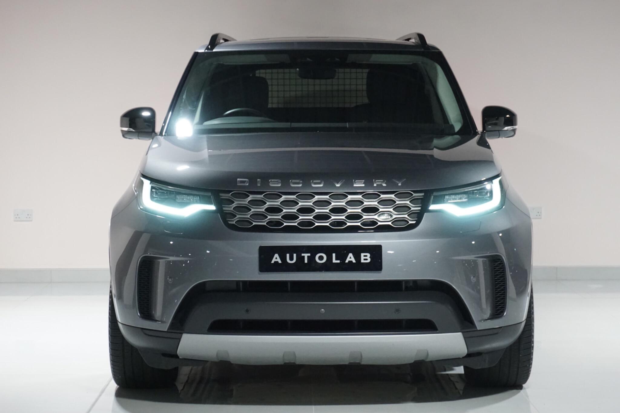 Land Rover Discovery 3.0 D300 MHEV SE SUV 5dr Diesel Auto 4WD Euro 6 (s/s) (300 ps)